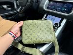 Louis Vuitton M23783 Trio Messenger - Image 4