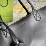 GUCCI  Supreme Monogram Blooms Medium Reversible Tote - Image 7