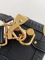 Louis Vuitton M23817 Side Trunk PM - Image 10