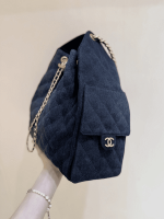 CHANEL 25 Medium Handbag - Image 7