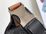 Louis Vuitton M45220 Discovery - Image 9